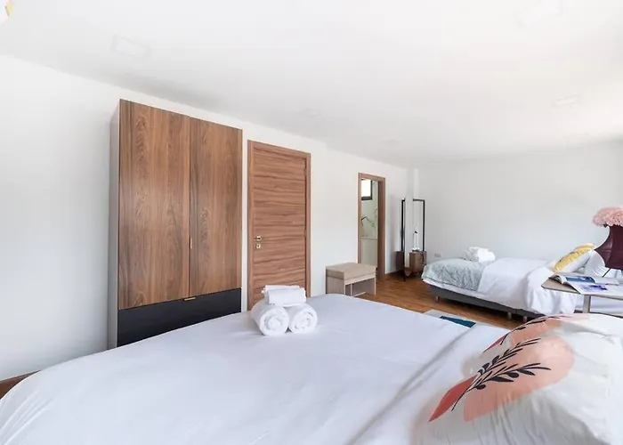 Miq Ekkamai3_pool Villa_3br House * 曼谷